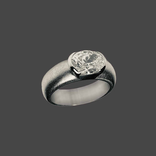 Oval cubic ring