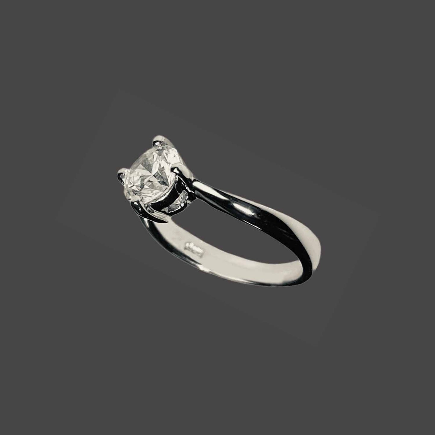 Solitaire ring wave band