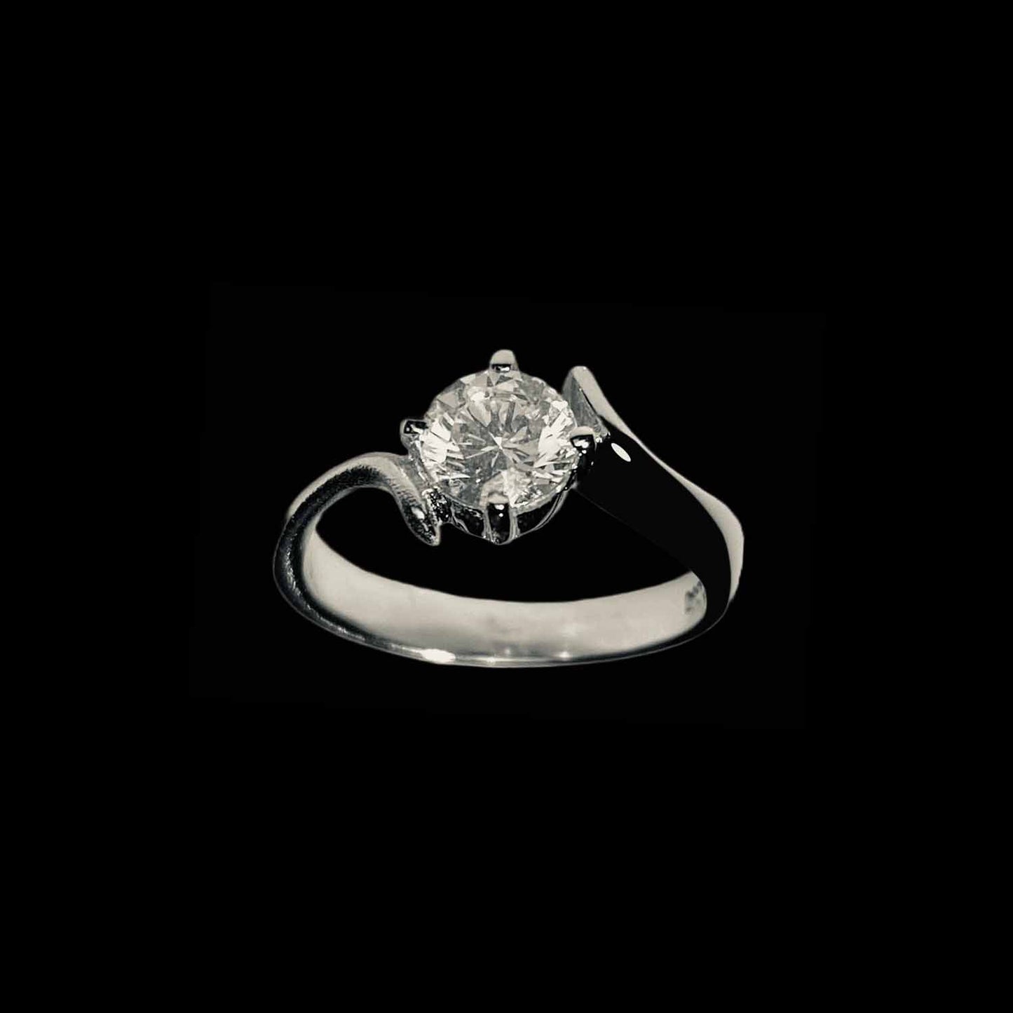 Solitaire ring victorian band