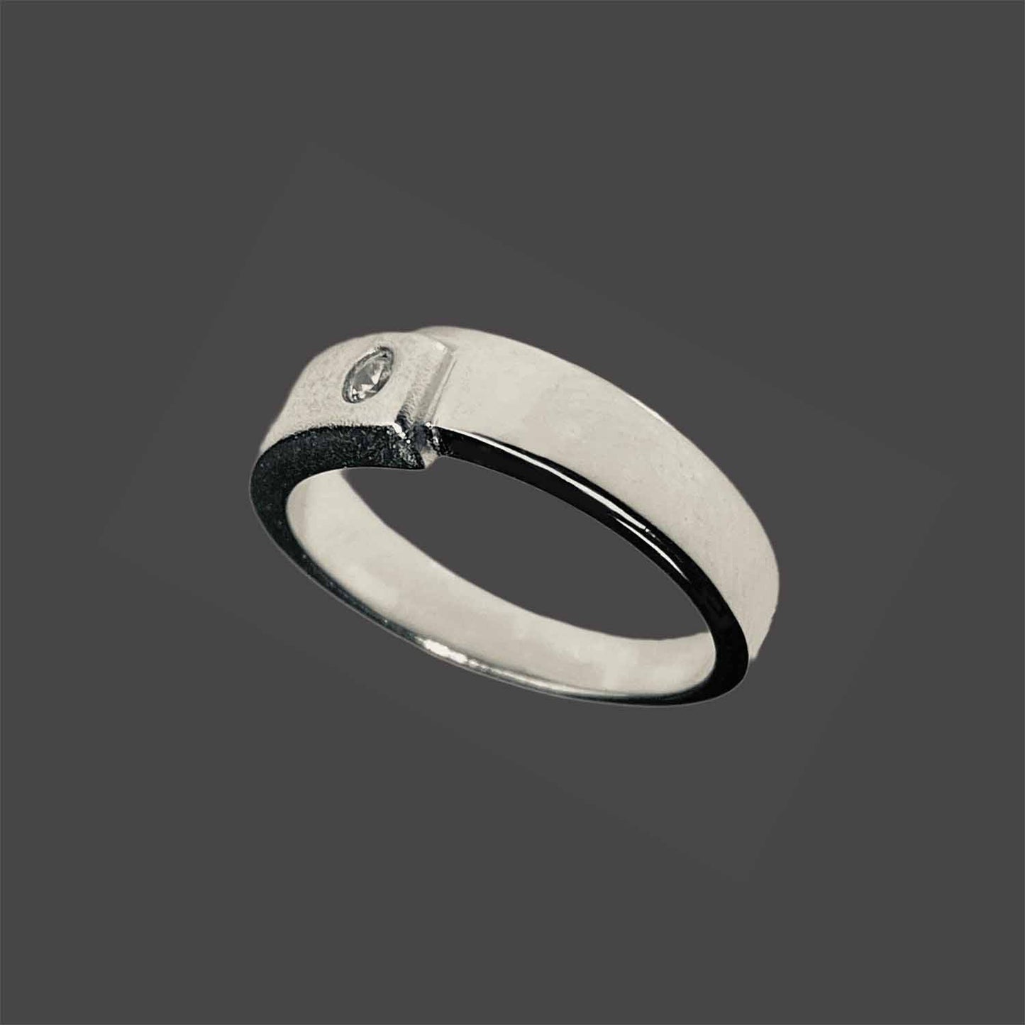 Modern ring band with crystal