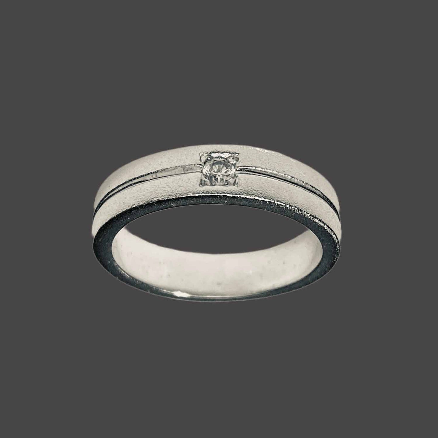 Brushed band with cubic