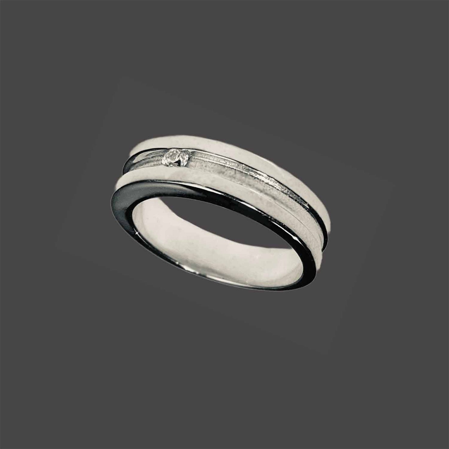 Modern ring band with crystal
